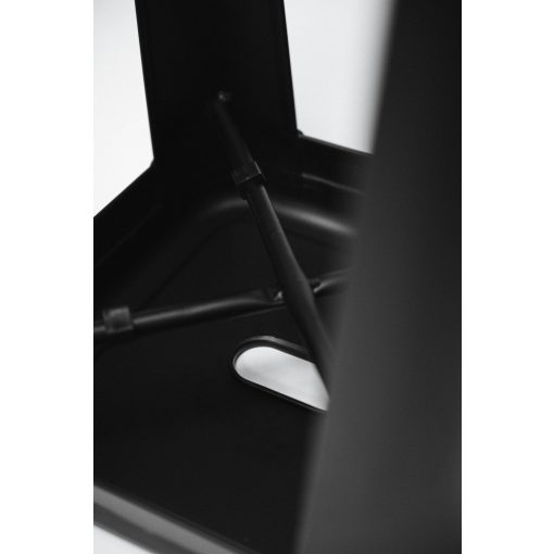 Paris modern fémvázas rakásolható bárszék narancssárga színben